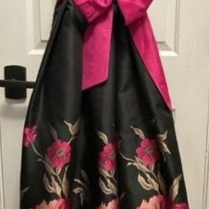 Classy and comfy Eliza J formal dress